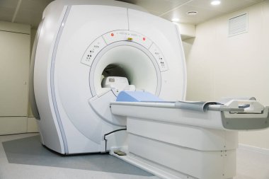 Modern klinikteki ameliyathane.