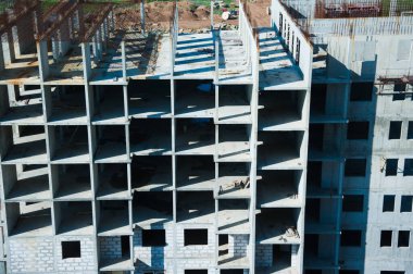 Çok katlı bir bina. Çok katlı konut inşaatı