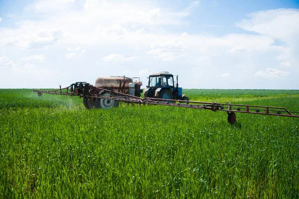 Tractor Spraying Pesticides Wheat Field Sprayer Spring — Stock Photo, Image