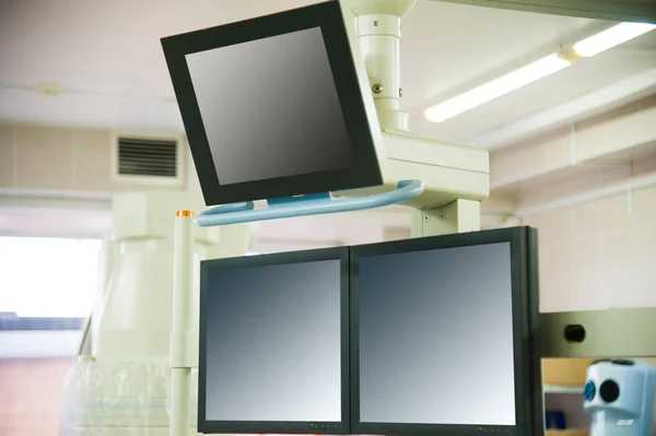 医療技術と空の近代的な手術室 — ストック写真