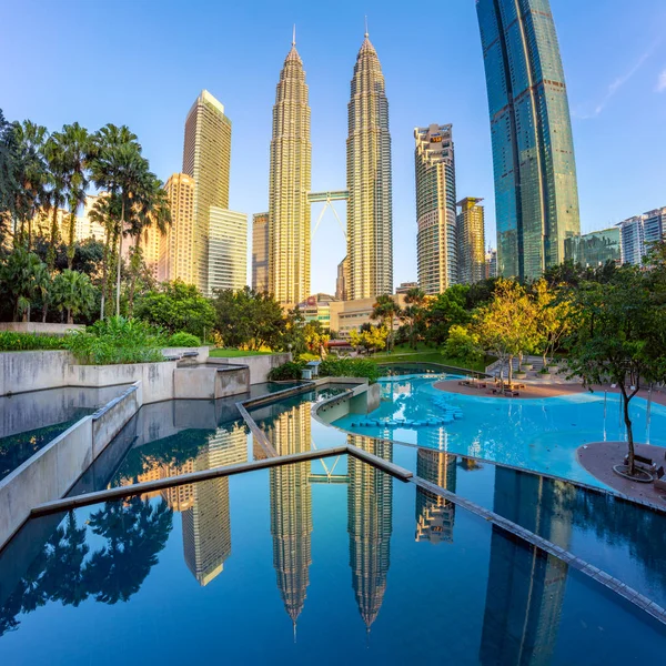 Famosas Torres Petronas Twin Panorama Início Manhã Kuala Lumpur Malásia — Fotografia de Stock