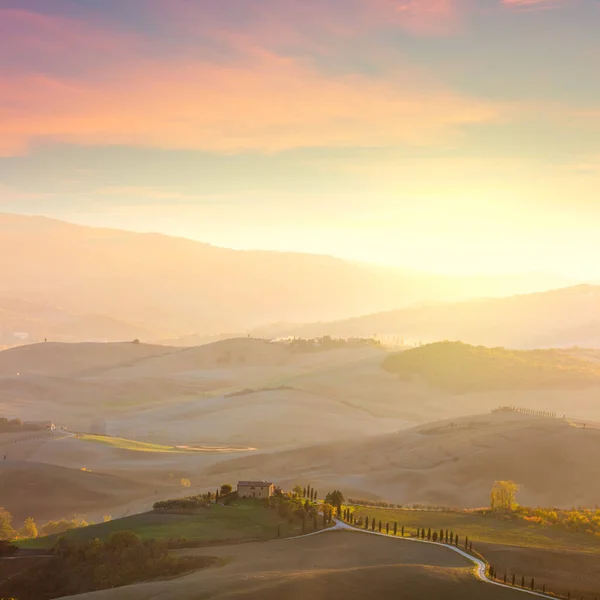 Paisagem Ensolarada Campo Toscana Com Luz Suave Nascer Sol Itália — Fotografia de Stock