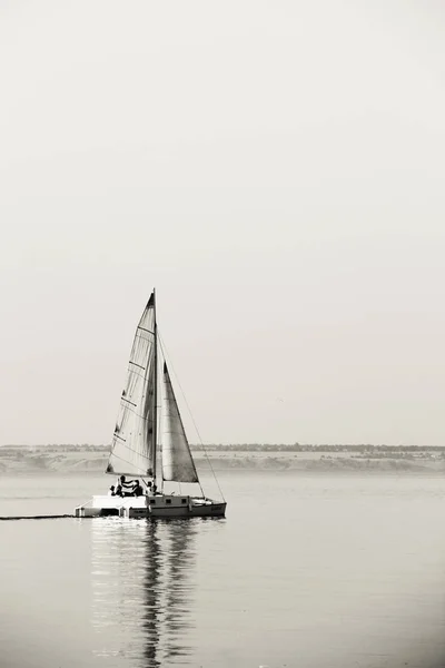 Парусник Открытом Море Черно Белый Фотография — стоковое фото