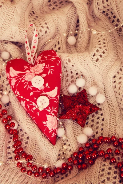 Textil Handgemachtes Spielzeug Großes Rotes Herz Weihnachten Hintergrund Foto — Stockfoto