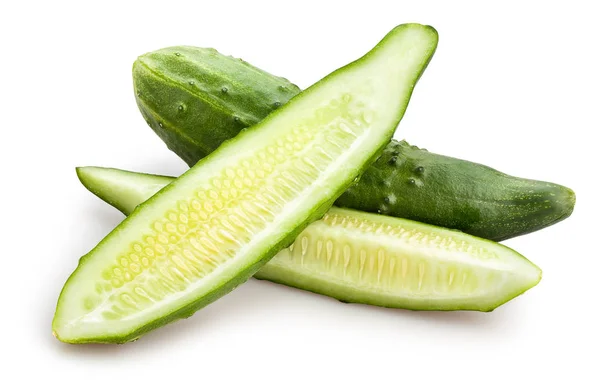 Gesneden Komkommers Geïsoleerd Een Witte Achtergrond Close — Stockfoto