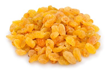 Beyaz arka plan üzerinde izole kuru üzüm yığın