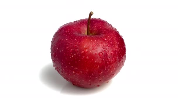 Manzanas Rojas Aisladas Sobre Fondo Blanco — Vídeos de Stock