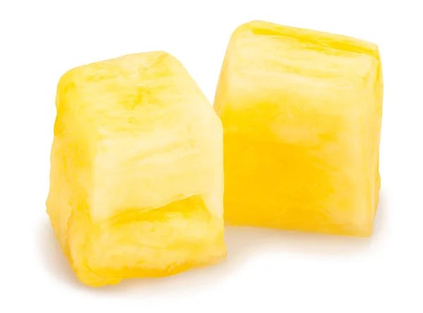 Gesneden Ananas Blokjes Pad Geïsoleerd — Stockfoto