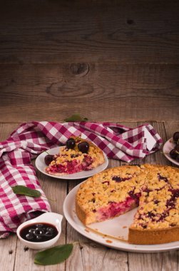 Beyaz yemek tarihinde kirazlı turta. 