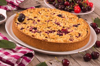 Beyaz yemek tarihinde kirazlı turta. 