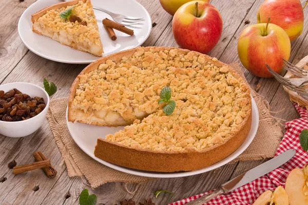 Crumble Apple Cake White Dish — Stock Photo, Image