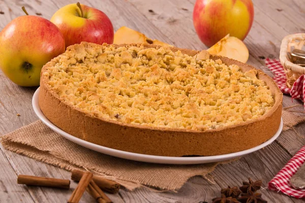 Crumble Torta Mele Piatto Bianco — Foto Stock