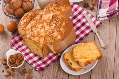 Paskalya Güvercin Ekmeği (Colomba Pasquale)