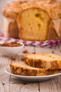 Paskalya Güvercin Ekmeği (Colomba Pasquale)