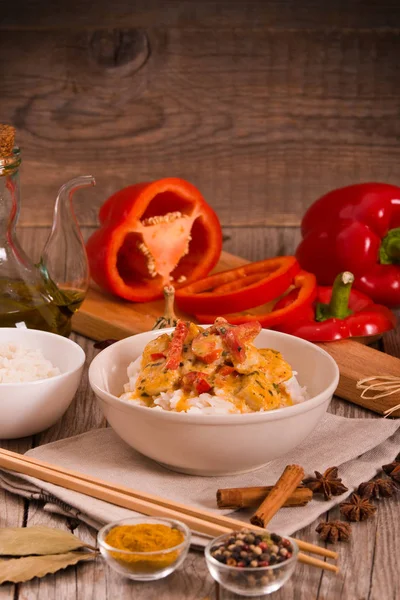 Curry Tailandese Rosso Sul Tavolo Legno — Foto Stock