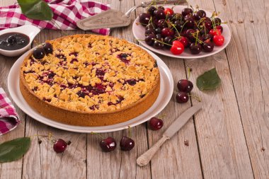 Beyaz yemek tarihinde kirazlı turta.