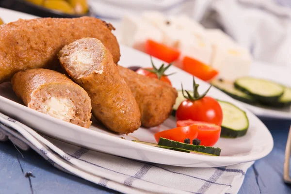 Bifteki Polpette Greche Piatto Bianco — Foto Stock