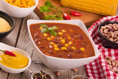 Sığır eti biber zekâ domates sosu.