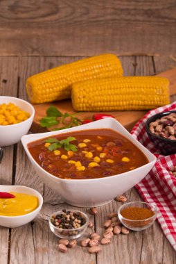 Sığır eti biber zekâ domates sosu.