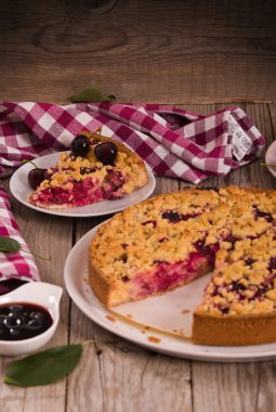 Beyaz yemek tarihinde kirazlı turta.