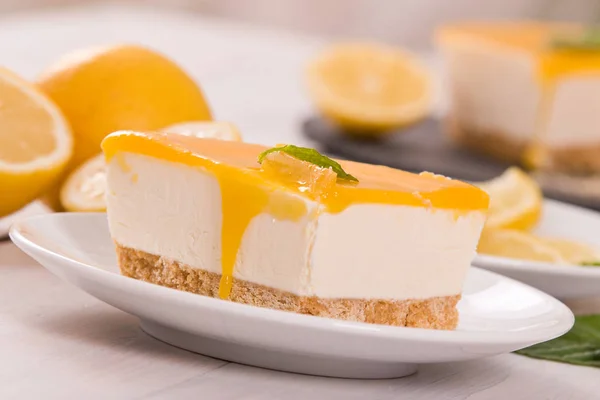 Limetkový Cheesecake Mátou — Stock fotografie