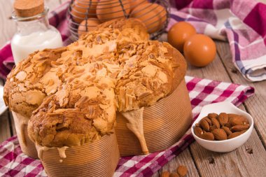 Paskalya Güvercin Ekmeği (Colomba Pasquale)