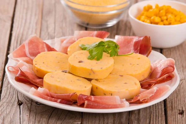 Prosciutto Speck Polenta — Foto Stock