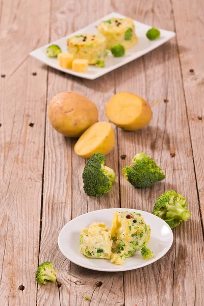 Gratines Pommes Terre Aux Fleurs Brocoli — Photo