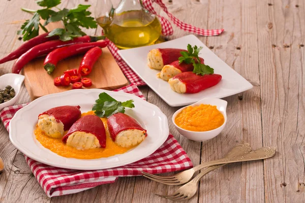 Gefüllte Piquillo Paprika Mit Kabeljau — Stockfoto