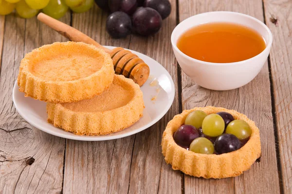 Kesme Tahtası Üzerinde Üzümlü Tart — Stok fotoğraf