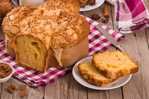 Velikonoční Chléb Holubice Colomba Pasquale — Stock fotografie