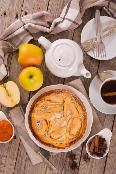 Tarte normande reçel ile.