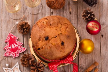 Panettone Noel kek üzümlü.