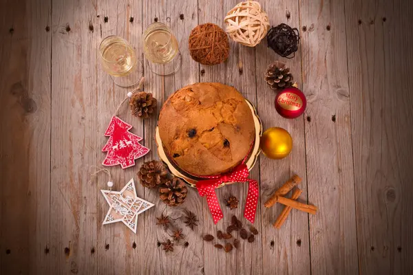 Panettone Pastel Navidad Con Pasas — Foto de Stock