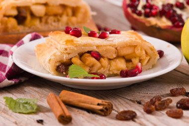 Apple strudel narlı.
