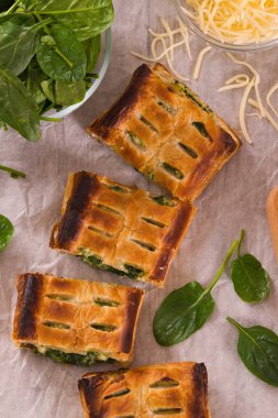 Ispanak ve ricotta Peynirli börek.