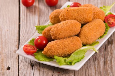 İtalyan kızarmış pirinç topları.