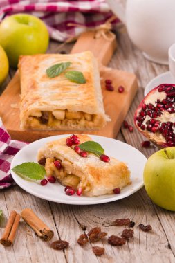 Apple strudel narlı.