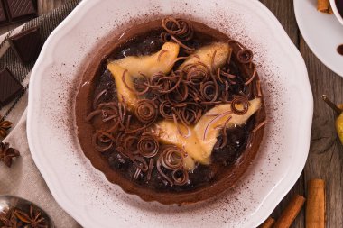 Armut ve çikolata tart.