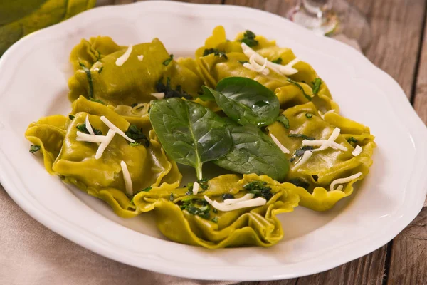 Raviolis Espinacas Con Relleno Queso Ricotta — Foto de Stock