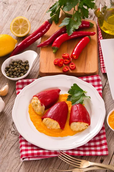 Pimentos Piquillo Recheados Com Bacalhau — Fotografia de Stock