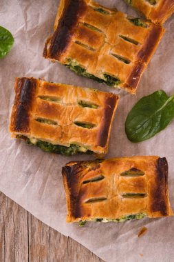 Ispanak ve ricotta Peynirli börek.