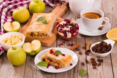Apple strudel narlı.