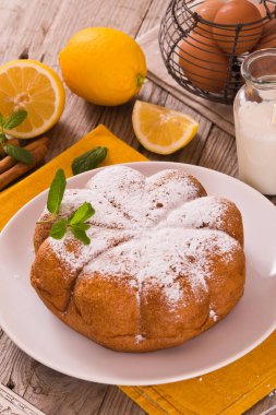 Limon kremalı dolgulu kek.