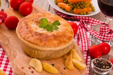 Biftekli börek patates kızartması ile.