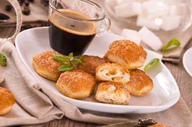 Custrad krem puf hamur işleri.