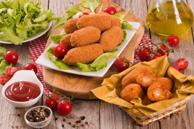 İtalyan kızarmış pirinç topları.