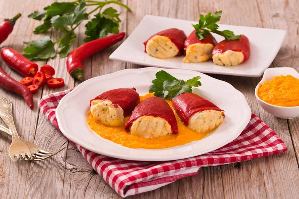 Fylld Piquillo Paprika Med Torsk — Stockfoto