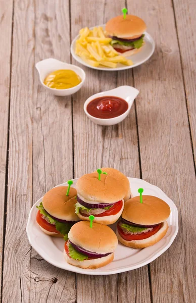 Mini Burgery Frytkami — Zdjęcie stockowe