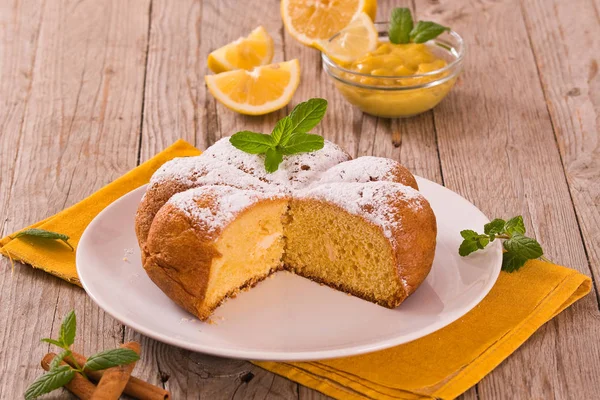 柠檬奶油蛋糕 — 图库照片